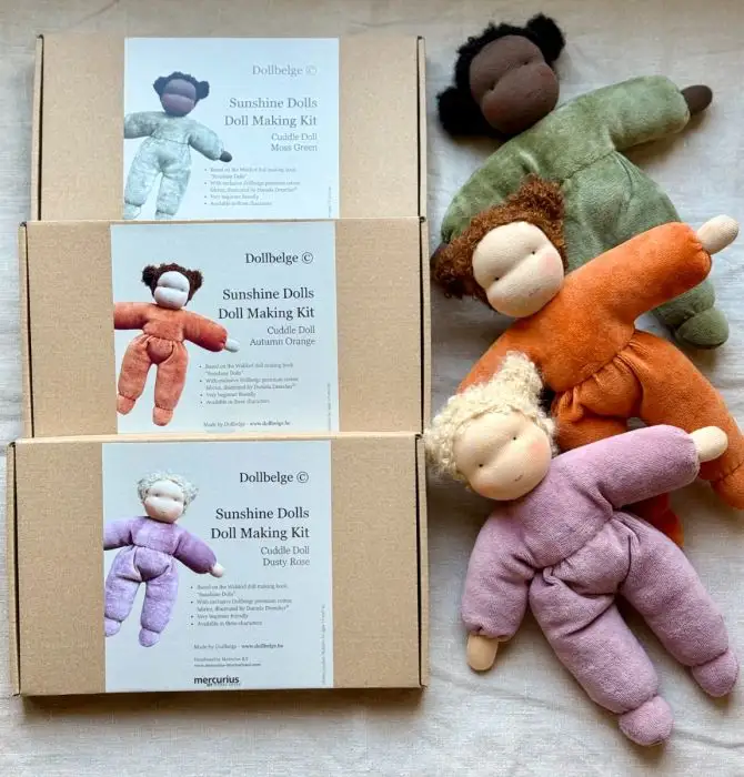 Lehm-Revival_Dollbelge_Sonnenkindpuppen-Naehset_Kuschelpuppe_Alle-Varianten